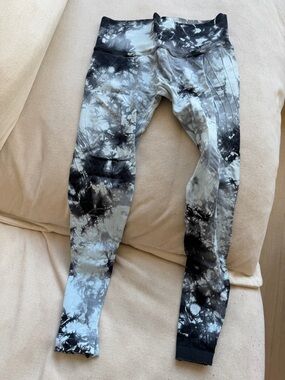 soulcycle Black & Gray Tie-Dye Leggings